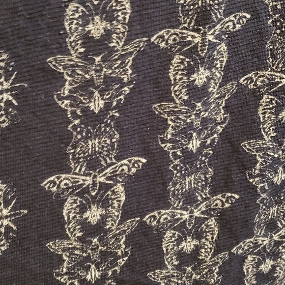 Flowy Butterfly Off-The-Shoulder Blouse - Picture 3 of 4